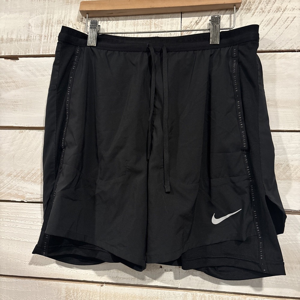 Nike Running Division Shorts Black Sz Small Zipper‎ Pocket Mesh Liner